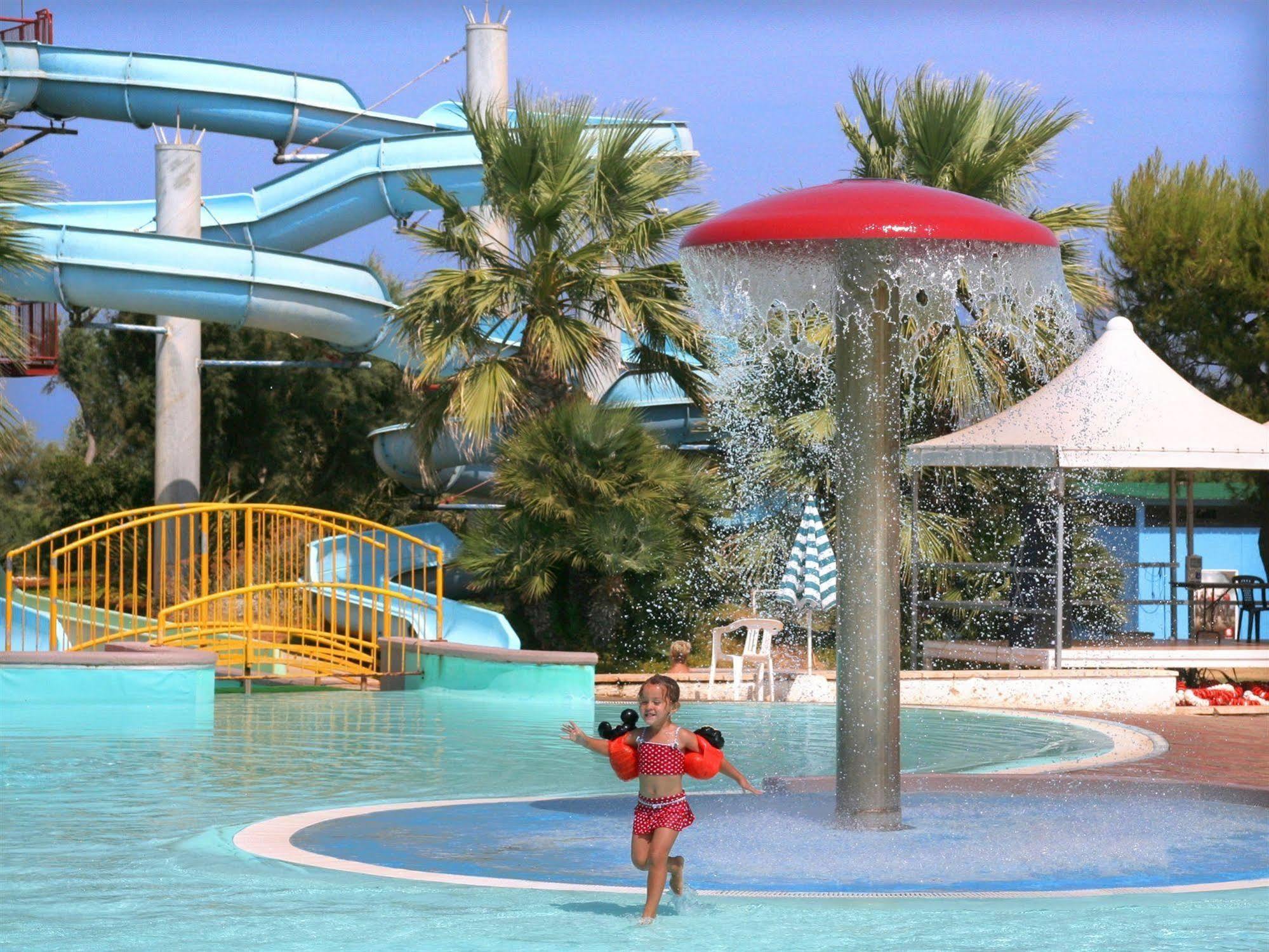 Camping Villaggio Lamaforca Torre Santa Sabina Bagian luar foto